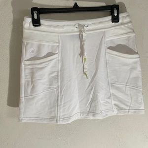 Women’s Skorts Athleta Size S